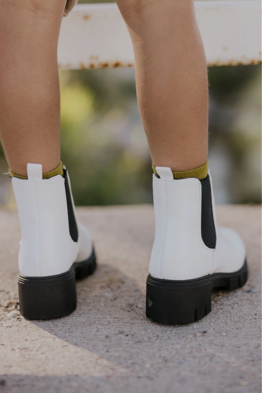 Madi Chelsea Boot - Image 2