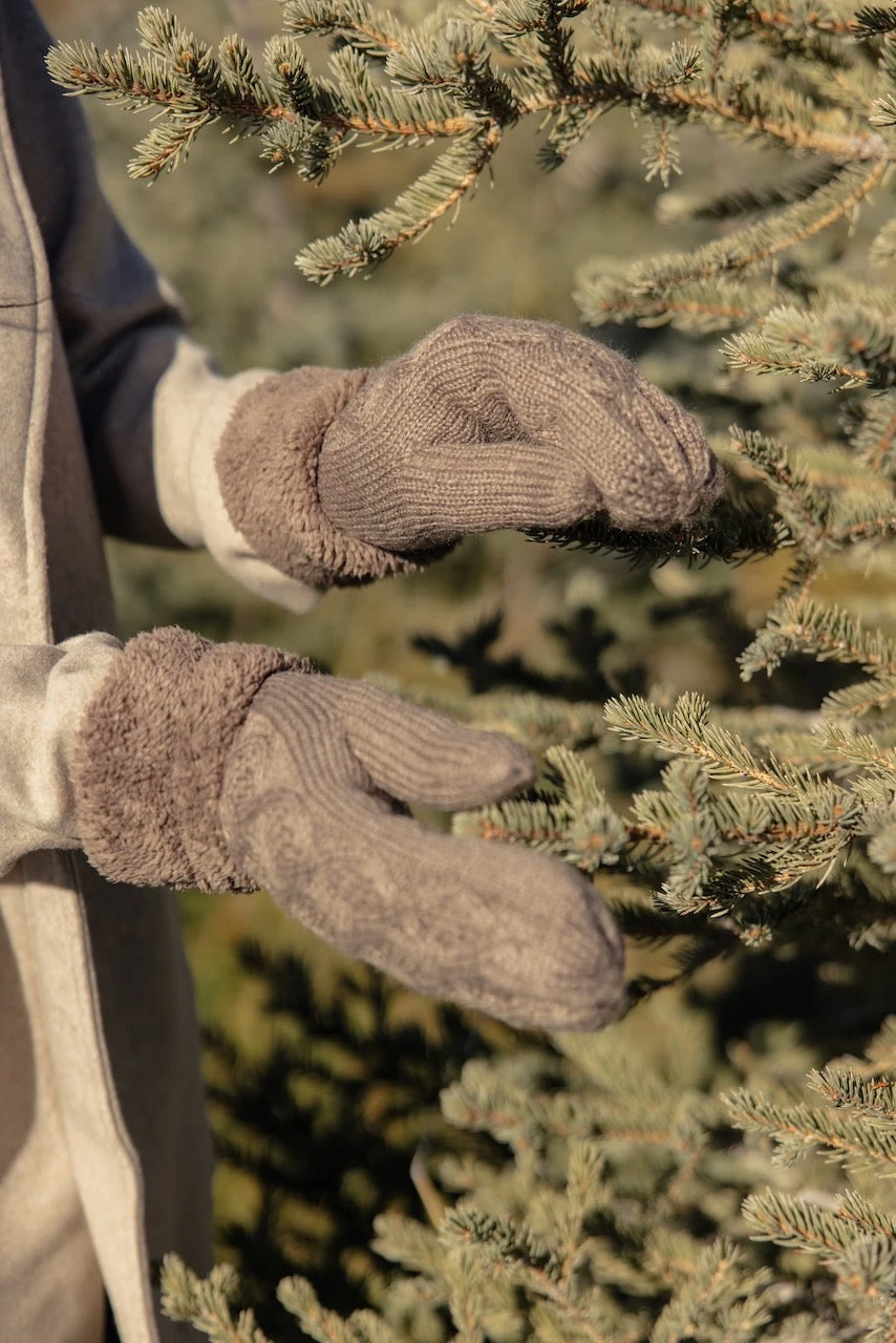 Fingers Crossed Cable Knit Mittens - Image 4