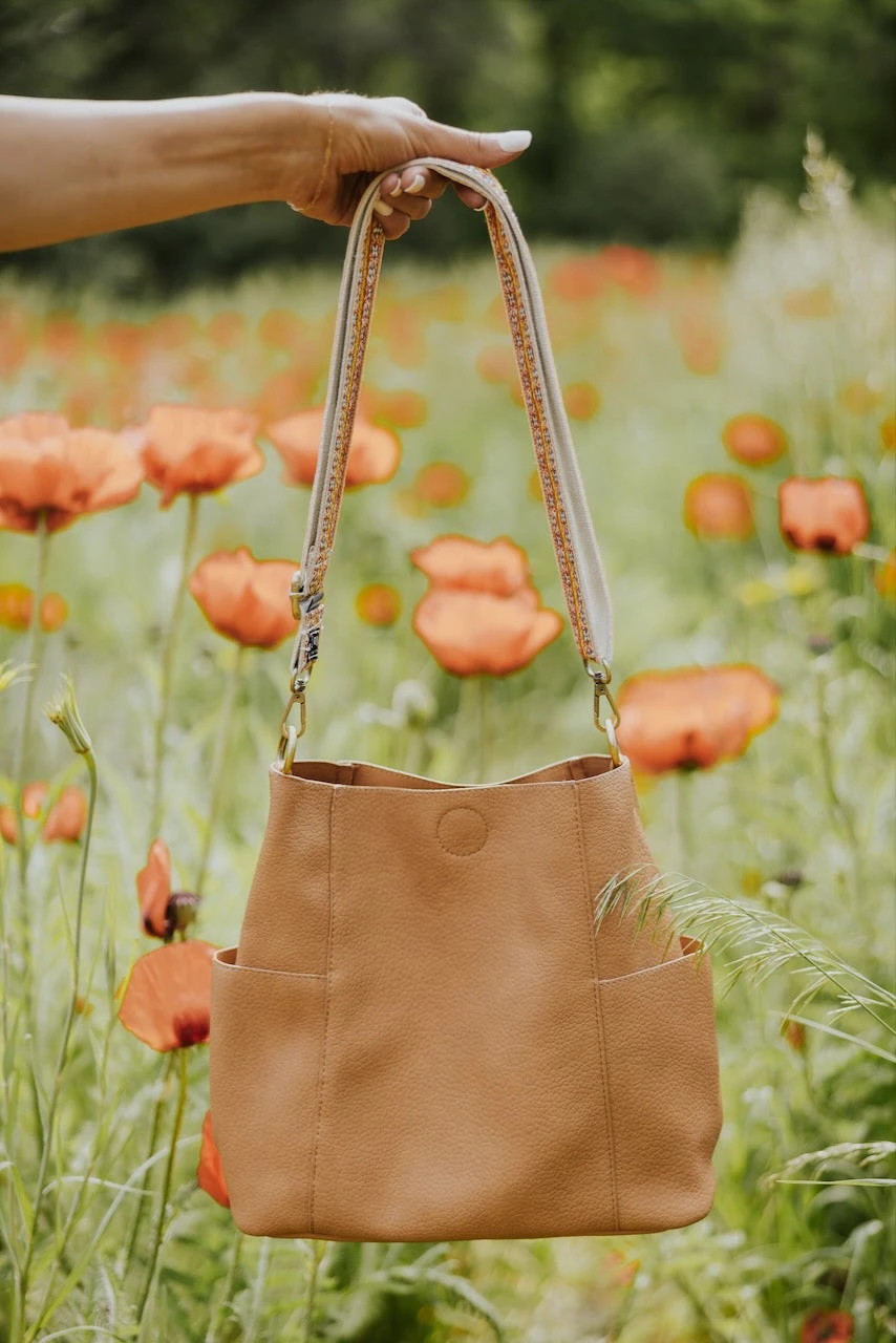 Kayleigh Side Pocket Bucket Bag - Image 16