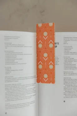 Daisy Chain Bookmark