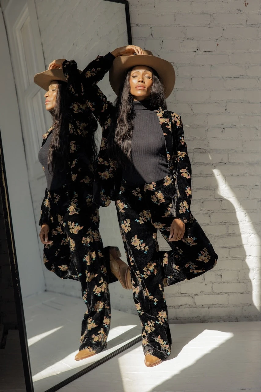 Crowd Of Thousands Floral Blazer - Image 11