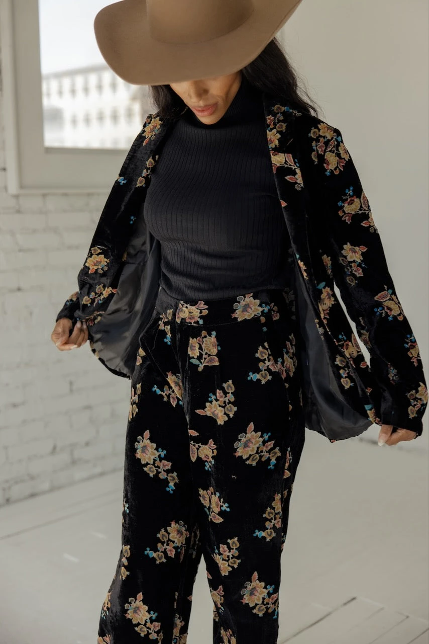 Crowd Of Thousands Floral Blazer - Image 15