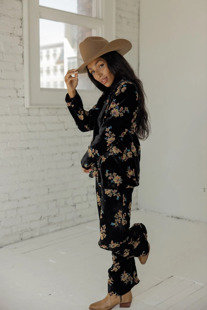 Crowd Of Thousands Floral Blazer - Image 16