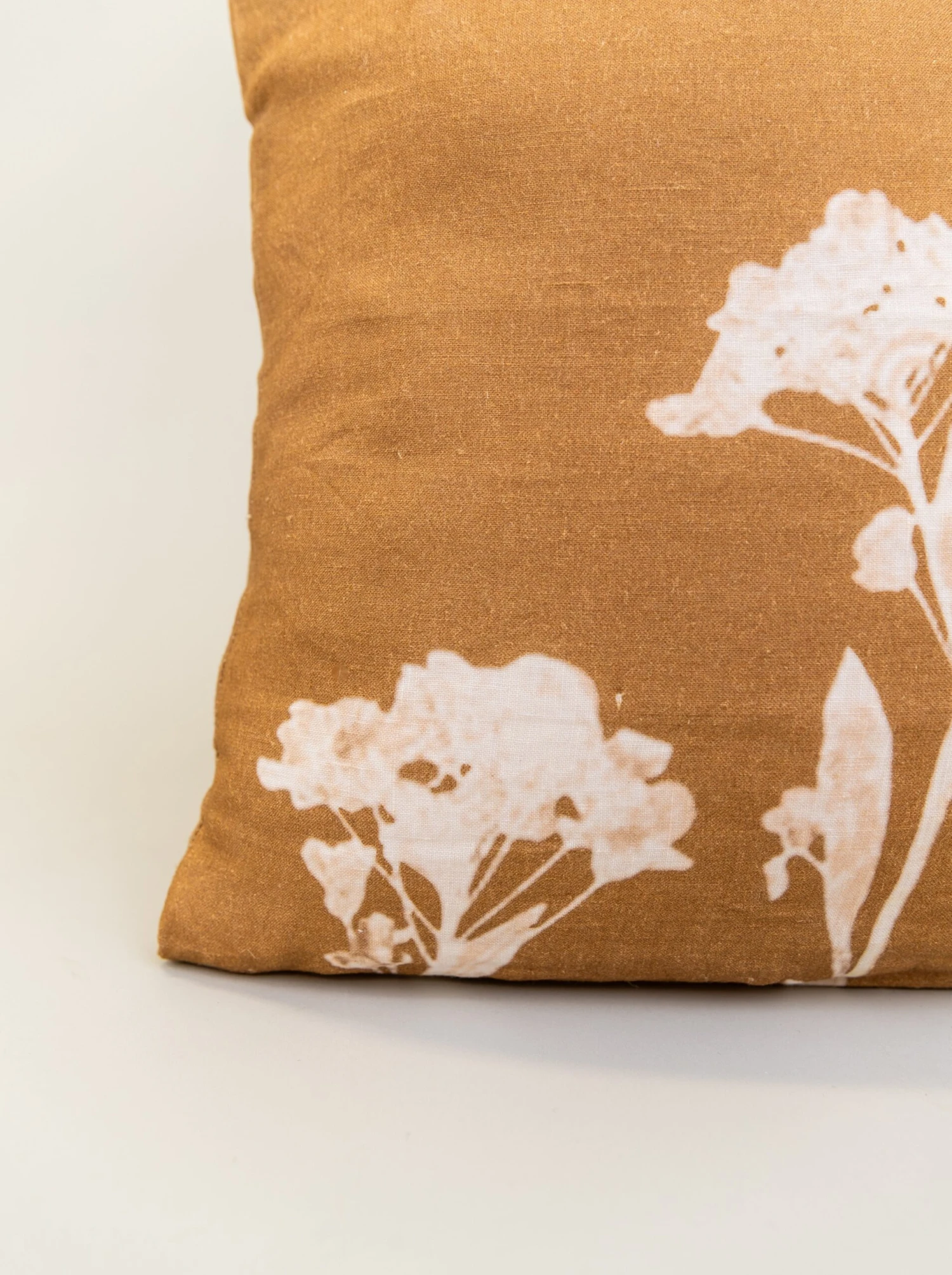 Robin Printed Floral Pillow - Image 5