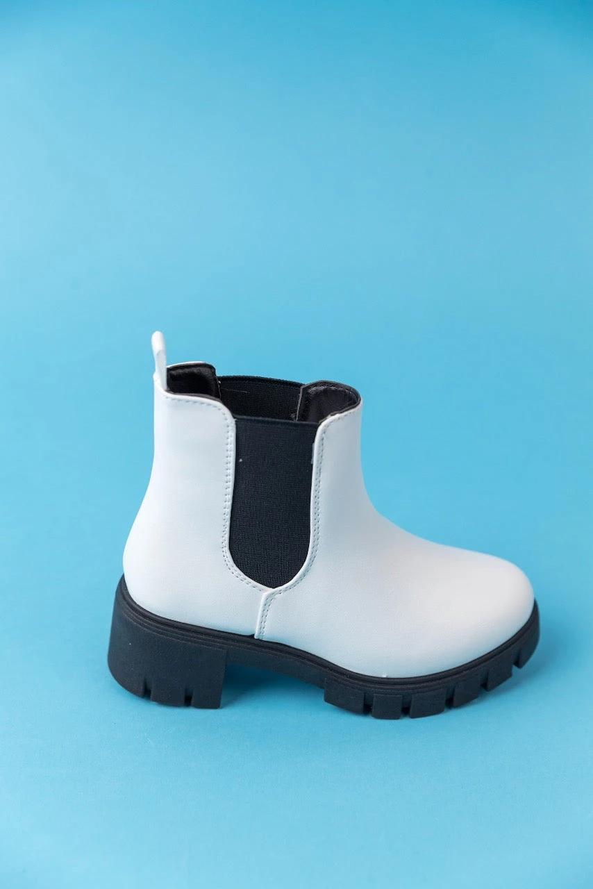 Madi Chelsea Boot - Image 4